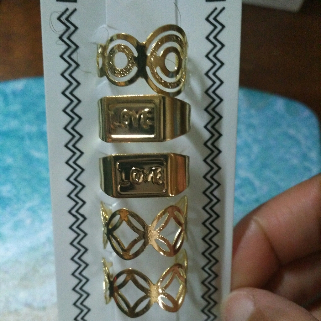 Gold Toe Rings